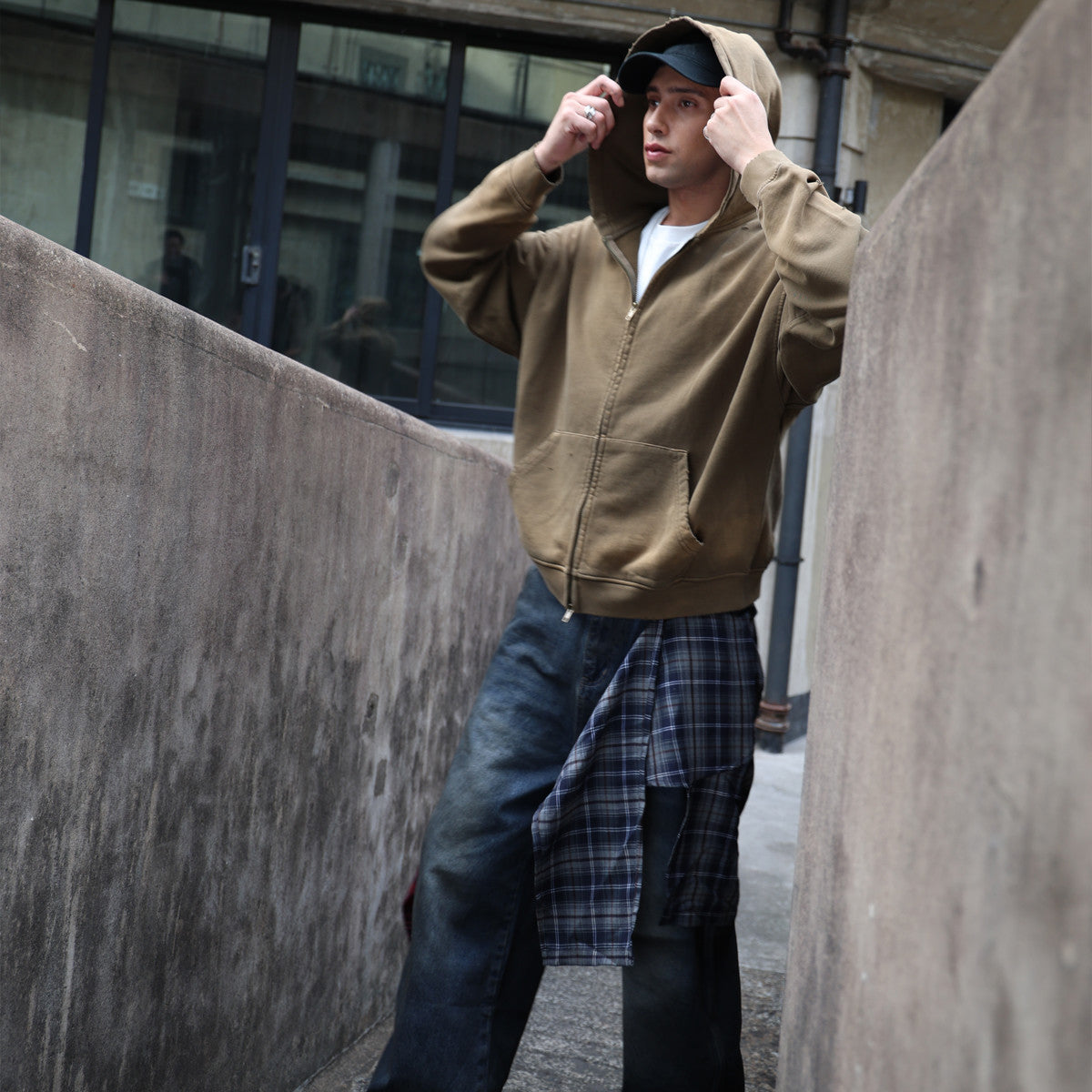 Unisex Heavyweight Washed Distressed Dystopian Streetwear Zip-Up Hoodie(420GSM)