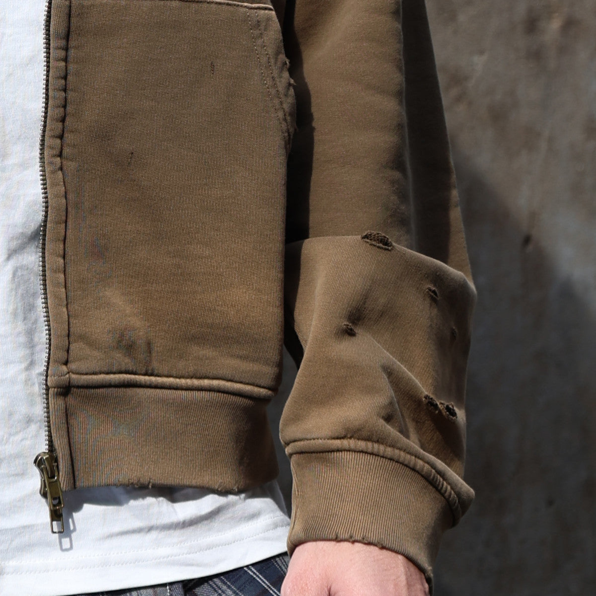 Unisex Heavyweight Washed Distressed Dystopian Streetwear Zip-Up Hoodie(420GSM)