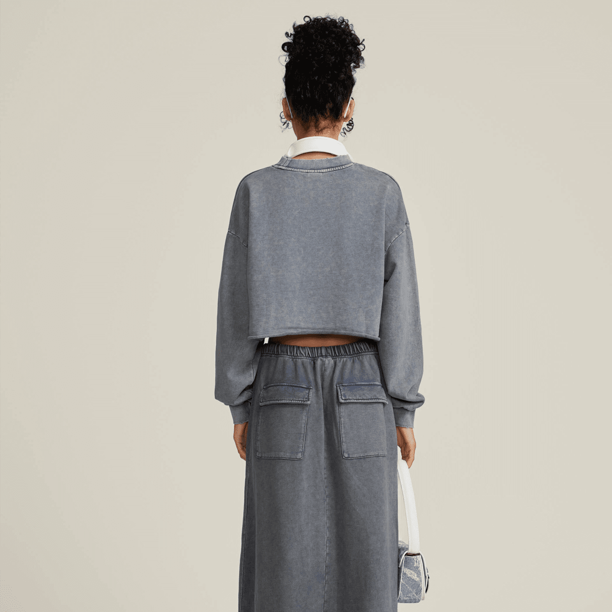 Cropped Oversized Washed Sweatshirt with Raw-Edge Streetwear Style